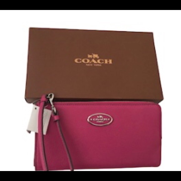 💕🆕 NWT Authentic COACH Fuchsia/Pink Leather Zippy Wallet/Wristlet - Picture 4 of 8